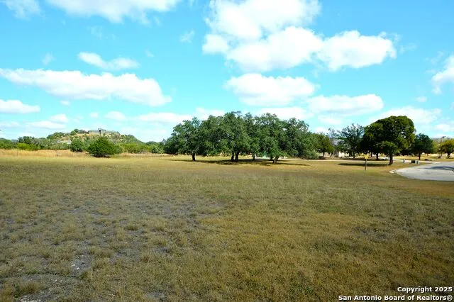 936 Saddle Club Dr Kerrville, TX 78028